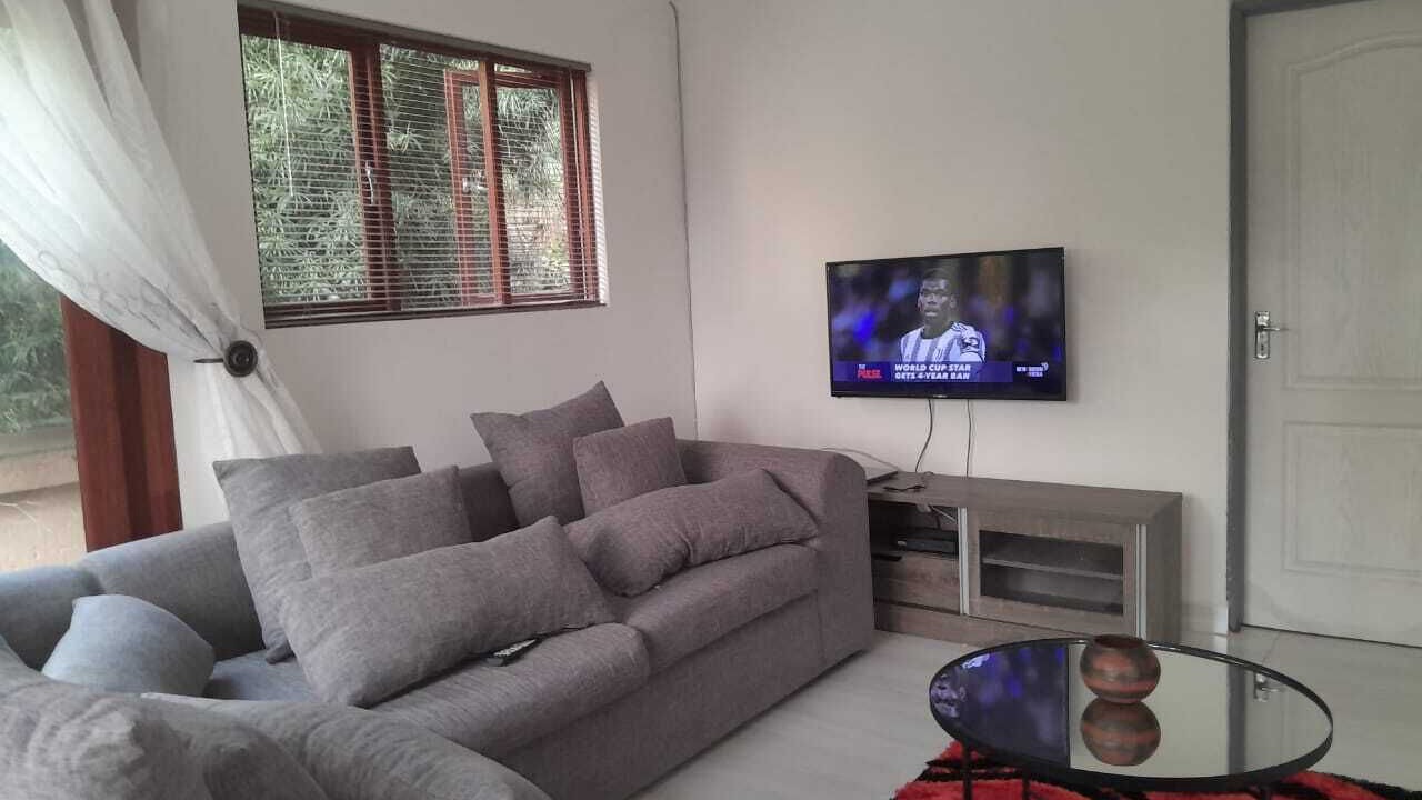 Photo of Livingroom in Greater Johannesburg Metropolitan Area