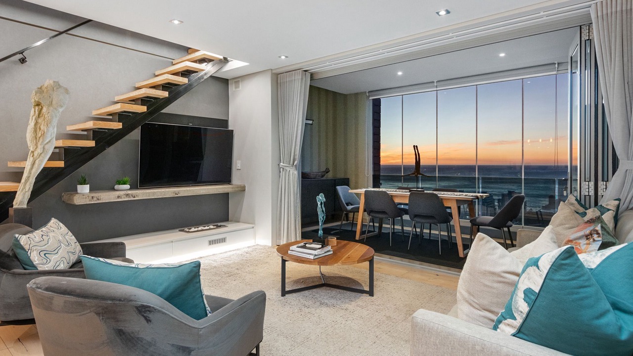 Photo of Livingroom in Three Anchor Bay
