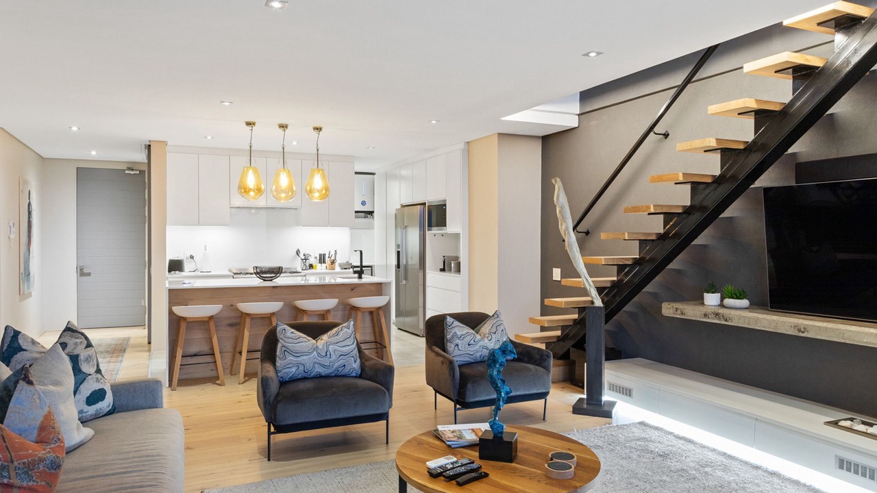 Photo of Livingroom in Three Anchor Bay