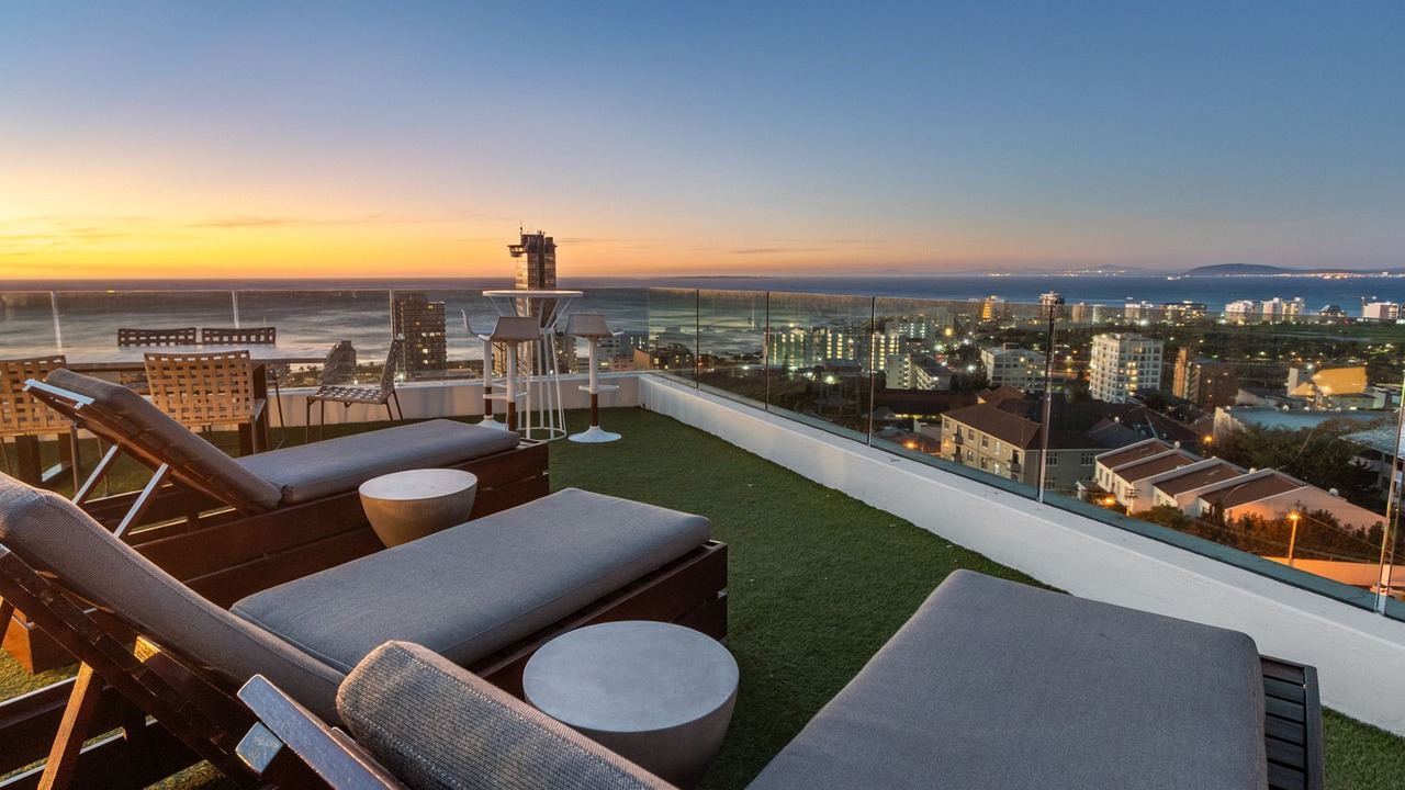 Photo of Patio Balcony in Three Anchor Bay