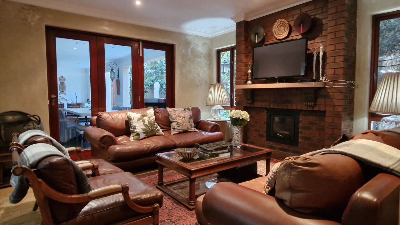 Photo of Livingroom in Greater Johannesburg Metropolitan Area