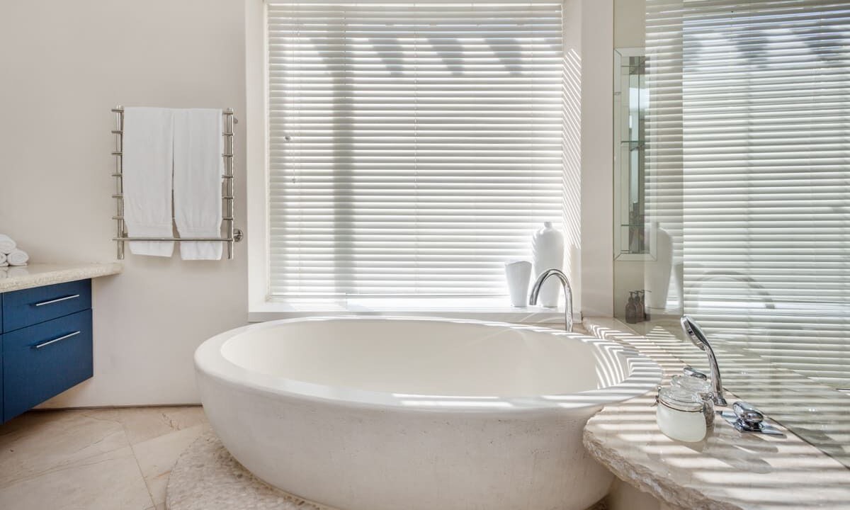 Photo of Bathroom in Elgin