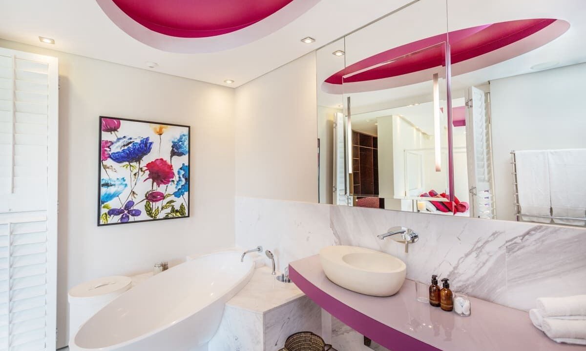 Photo of Bathroom in Elgin