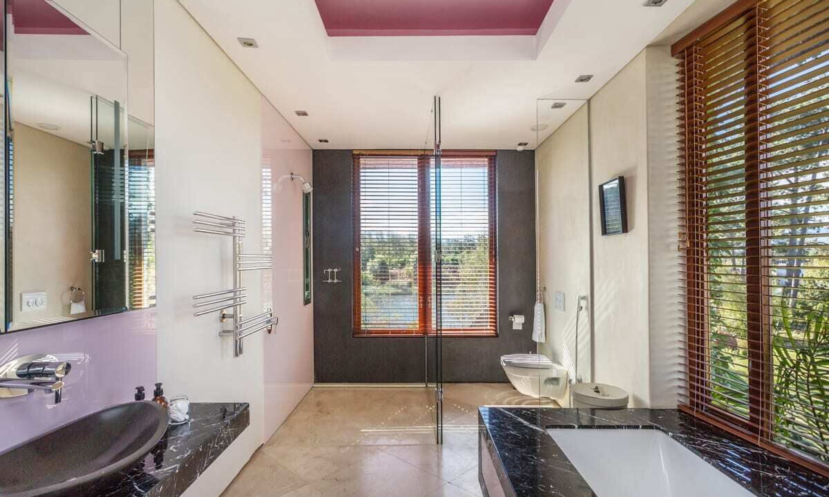Photo of Bathroom in Elgin