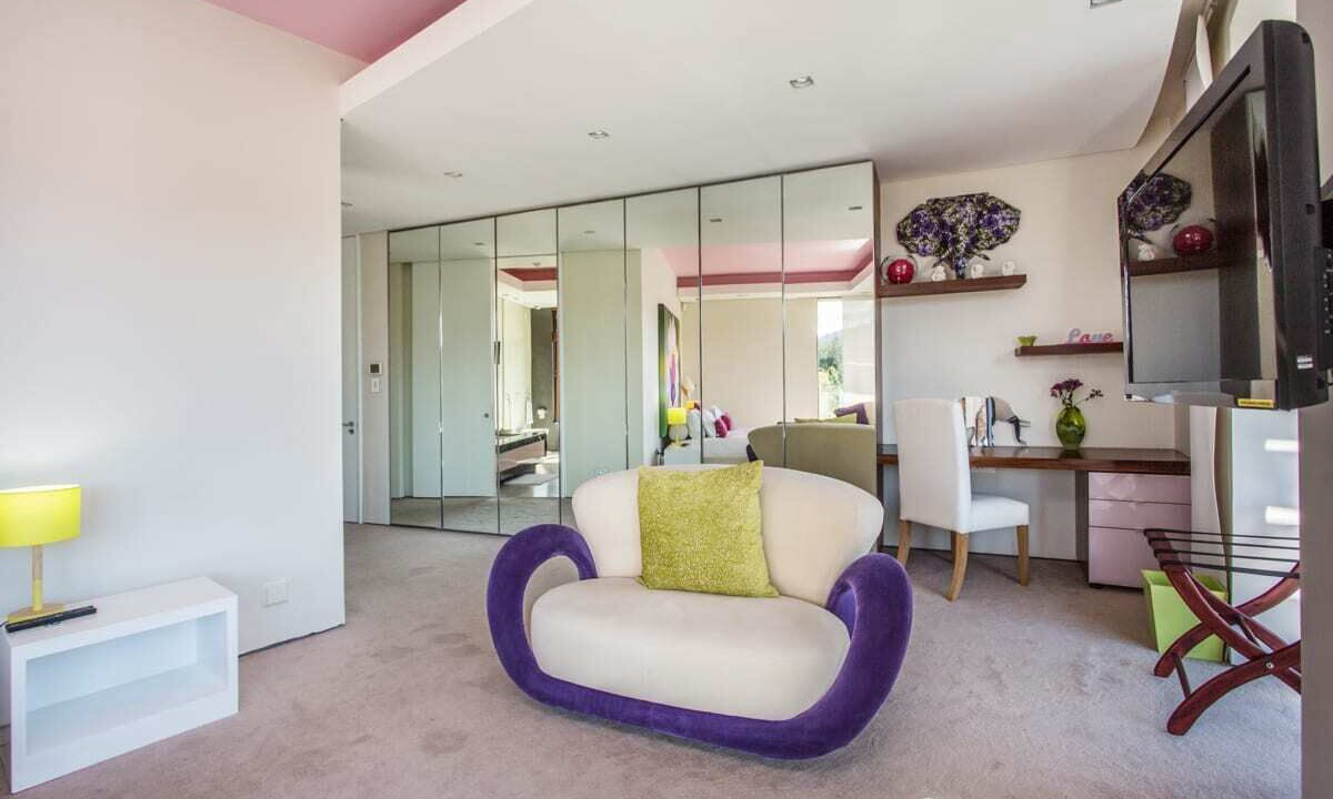 Photo of Livingroom in Elgin