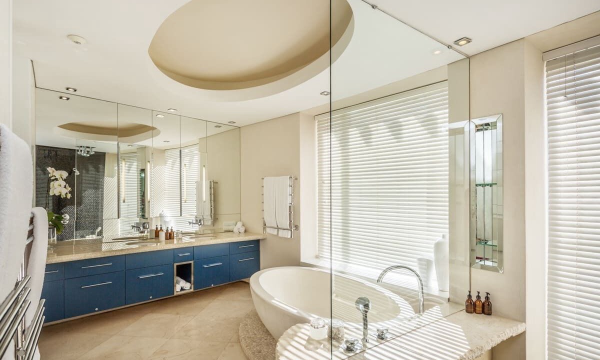 Photo of Bathroom in Elgin