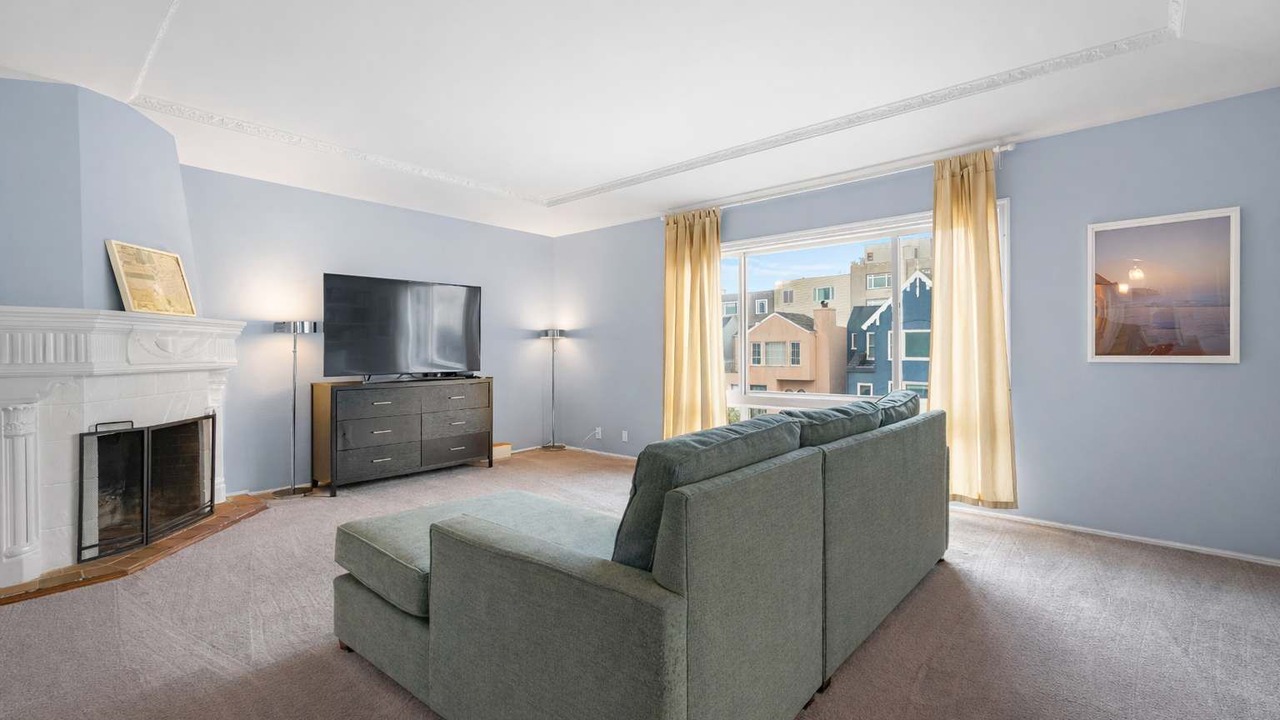 Photo of Livingroom in Lone Mountain