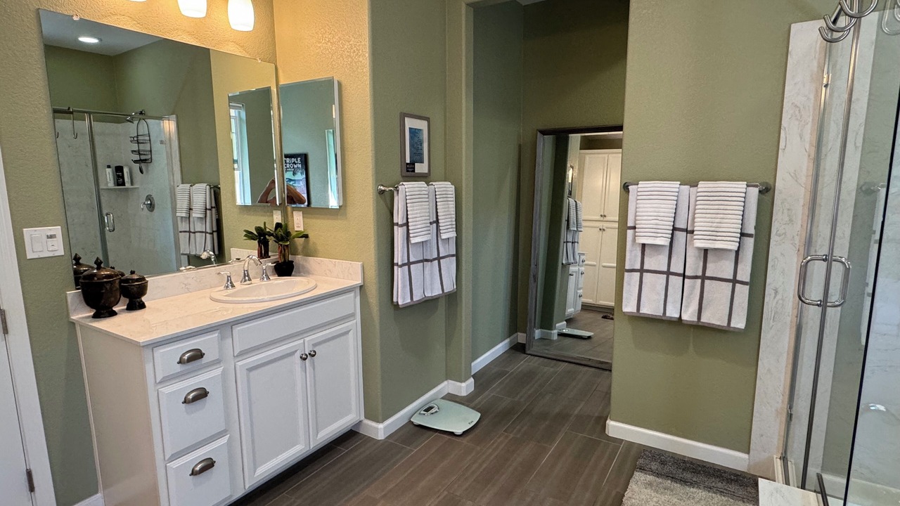 Photo of Bathroom in East Roseville Parkway