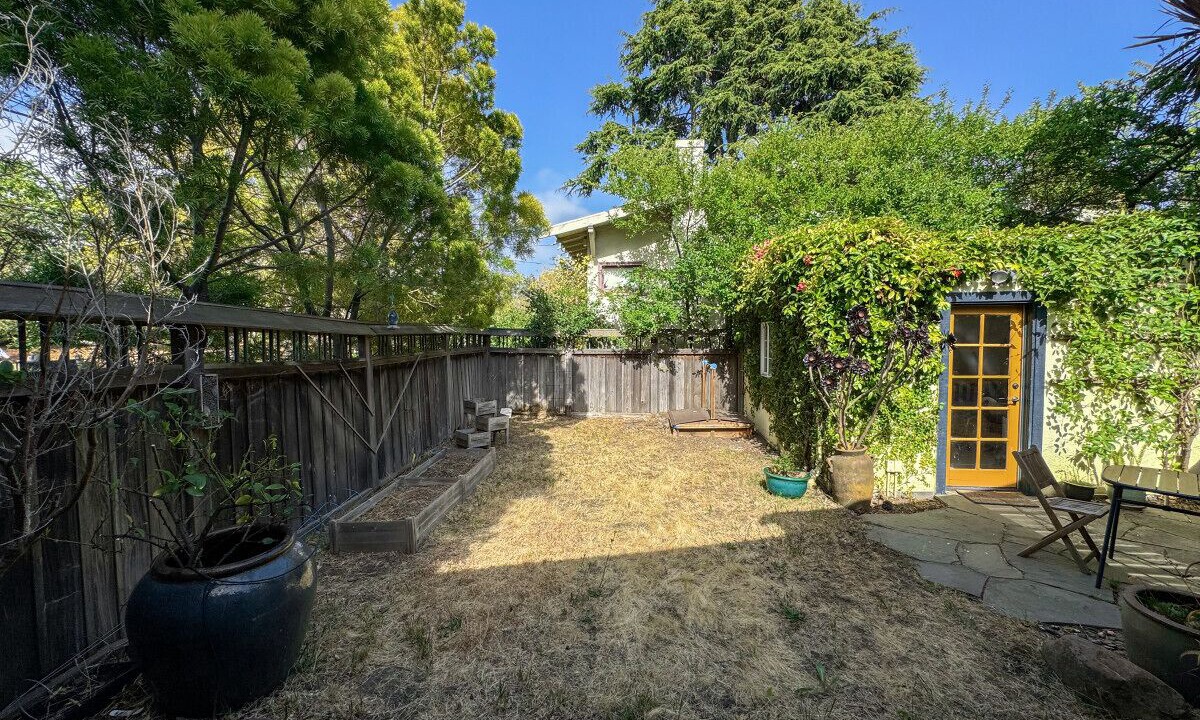 Photo of Patio Balcony in Central Berkeley