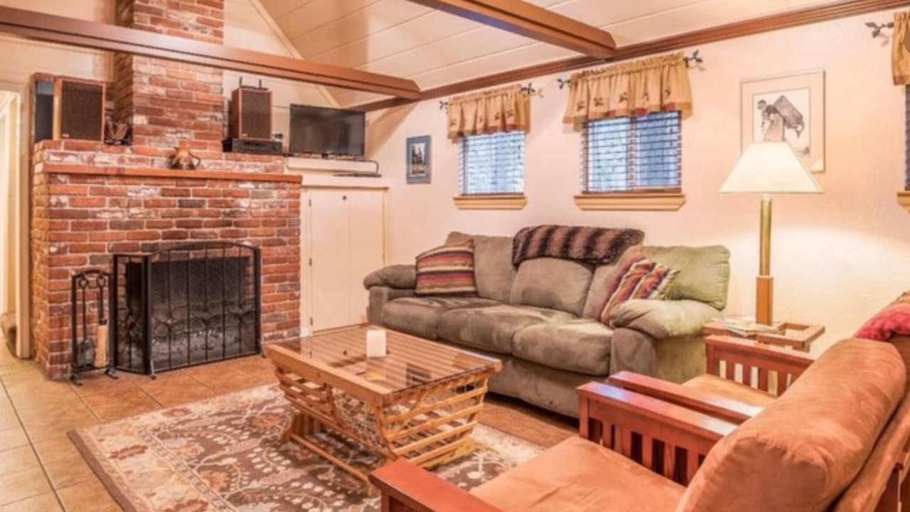 Photo of Livingroom in Camp Connell