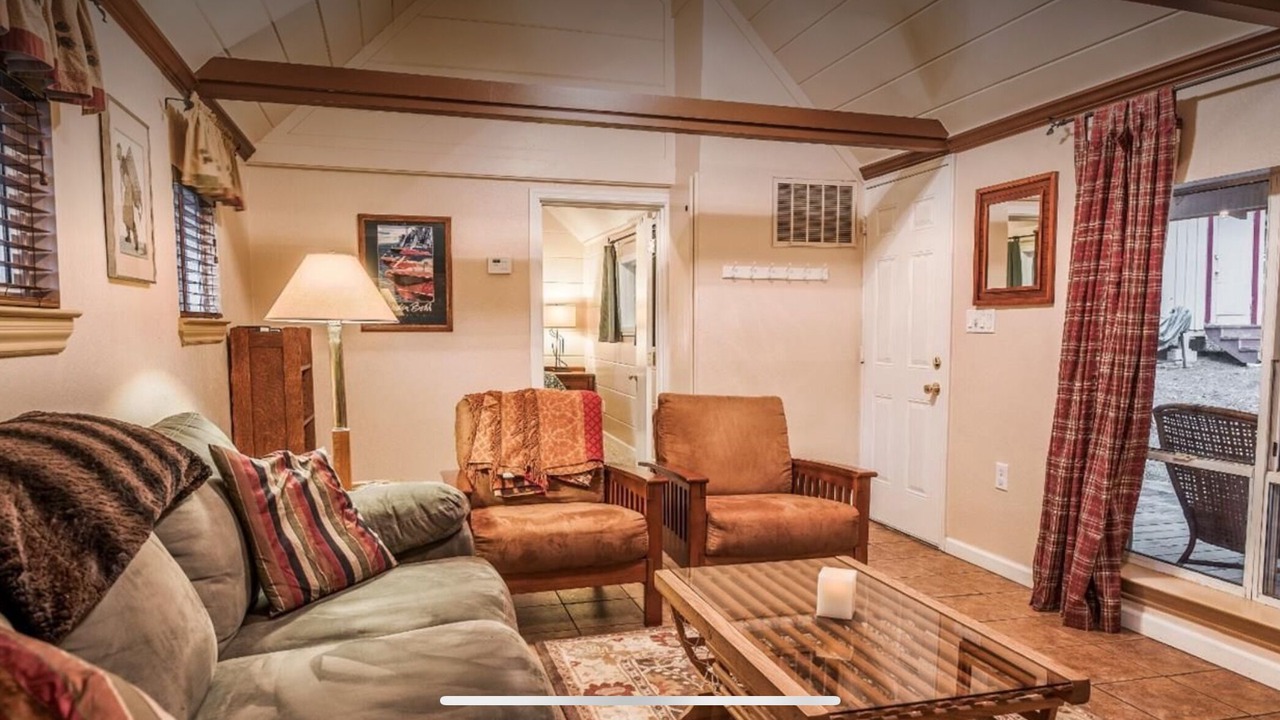 Photo of Livingroom in Camp Connell