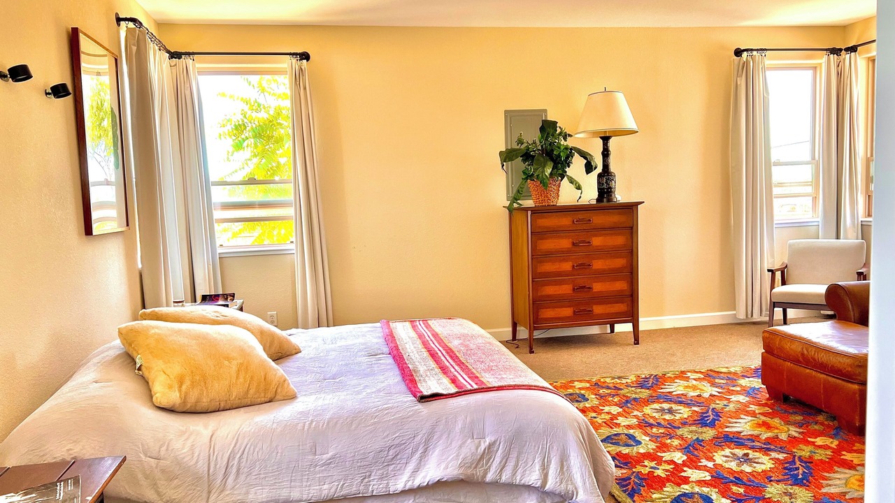Photo of Bedroom in Hollister