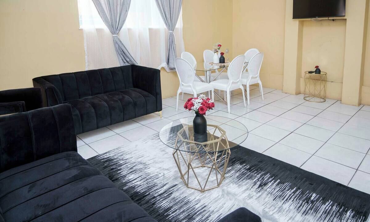Photo of Livingroom in Greater Johannesburg Metropolitan Area