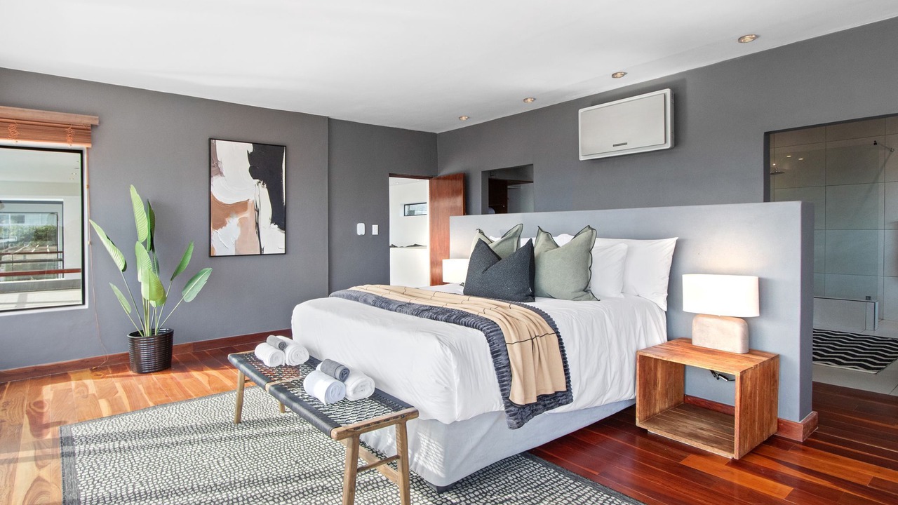 Photo of Bedroom in Mountainside