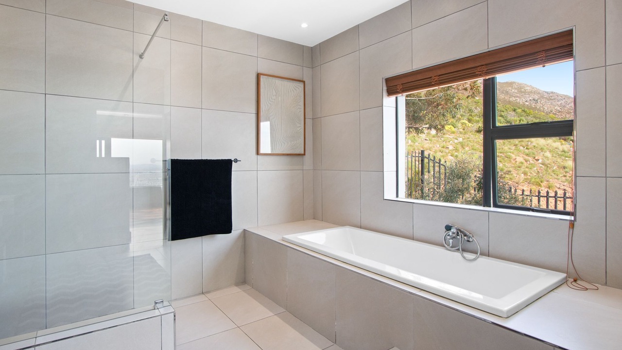 Photo of Bathroom in Mountainside