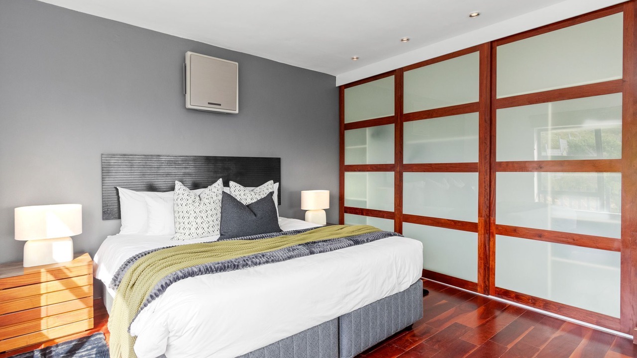 Photo of Bedroom in Mountainside