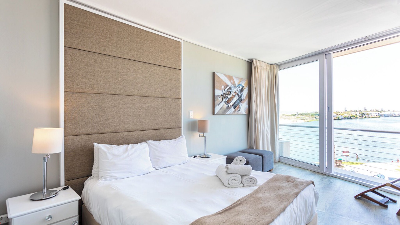 Photo of Bedroom in Lagoon Beach