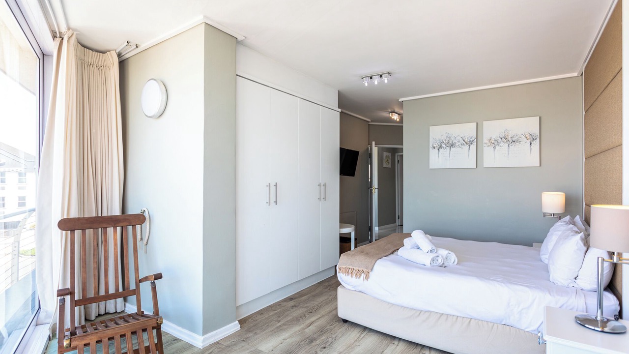 Photo of Bedroom in Lagoon Beach