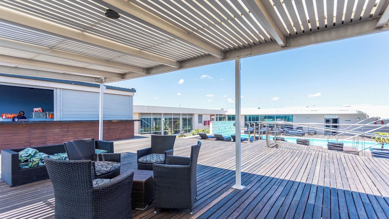 Photo of Patio Balcony in Lagoon Beach