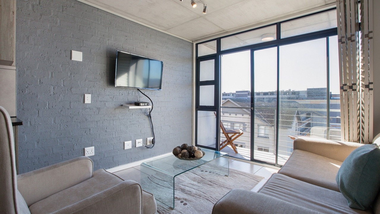 Photo of Livingroom in Milnerton