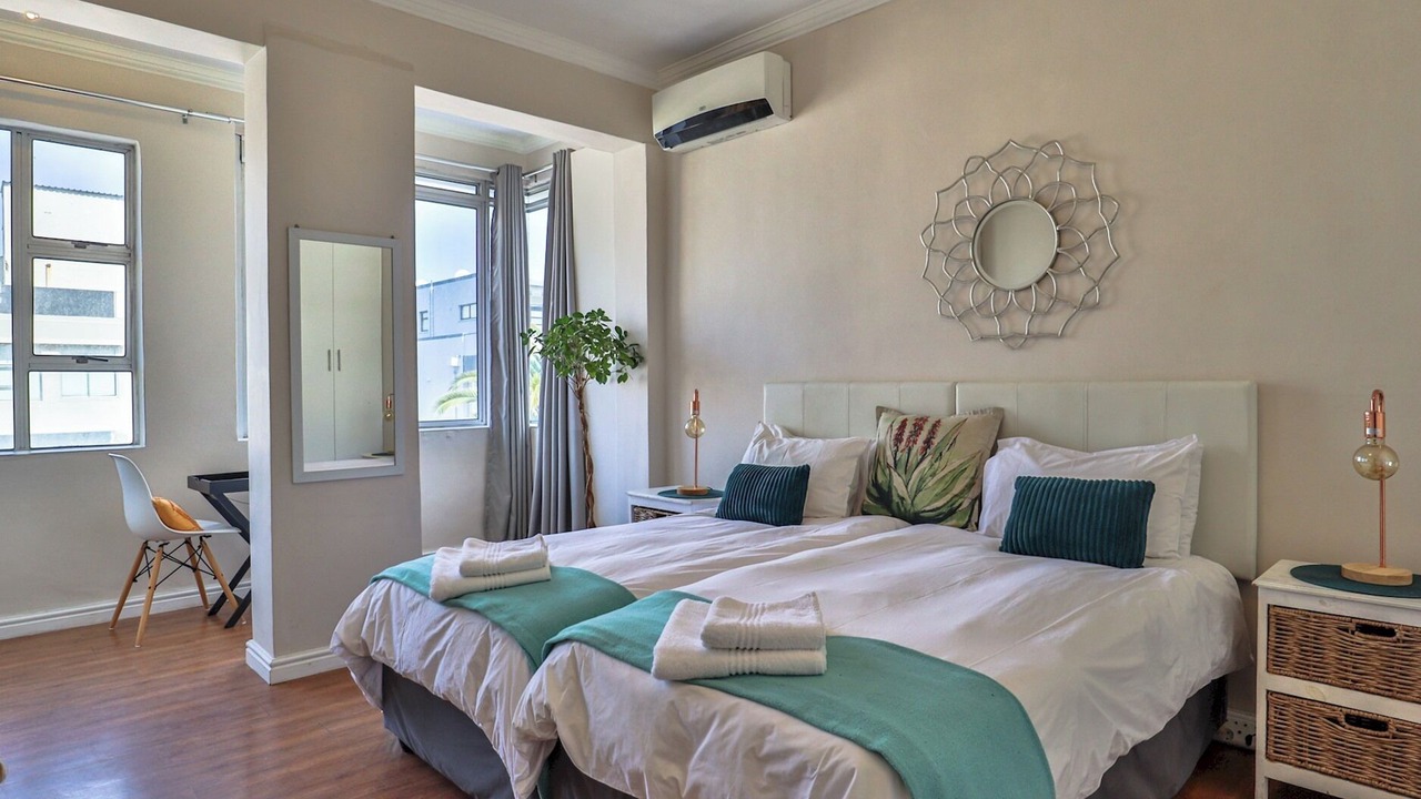 Photo of Bedroom in Three Anchor Bay