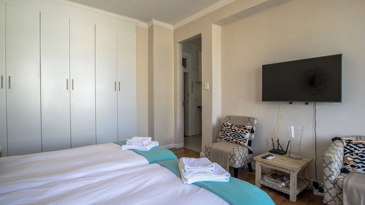 Photo of Bedroom in Three Anchor Bay