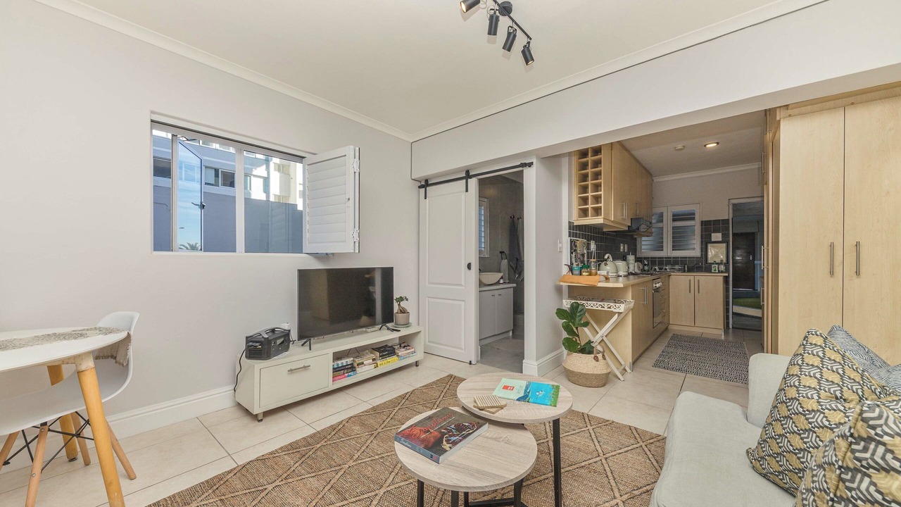 Photo of Livingroom in Mouille Point