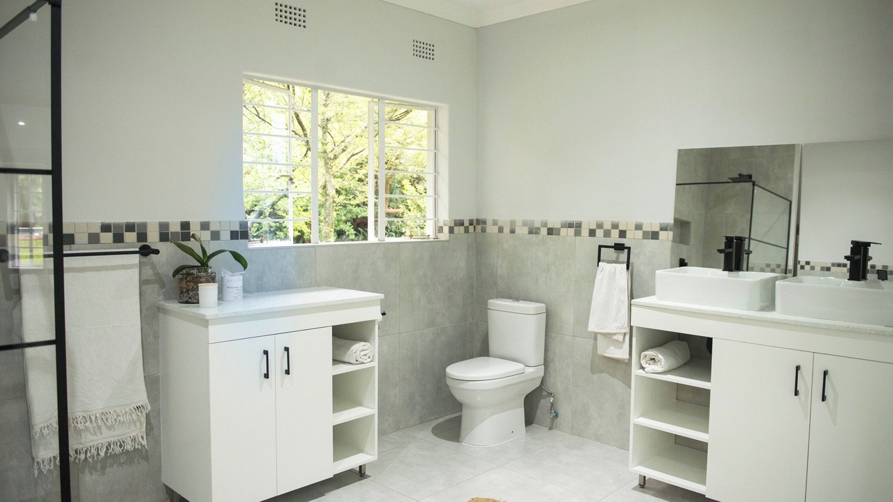 Photo of Bathroom in Greater Johannesburg Metropolitan Area