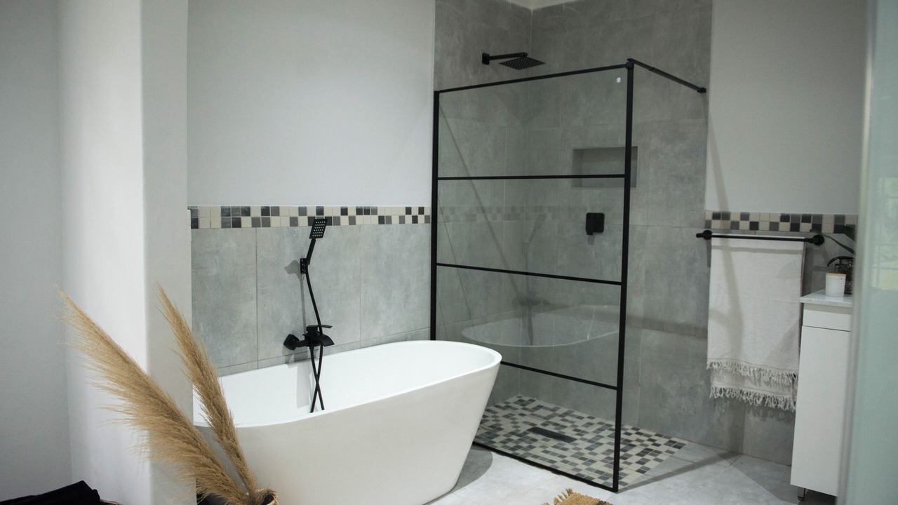 Photo of Bathroom in Greater Johannesburg Metropolitan Area