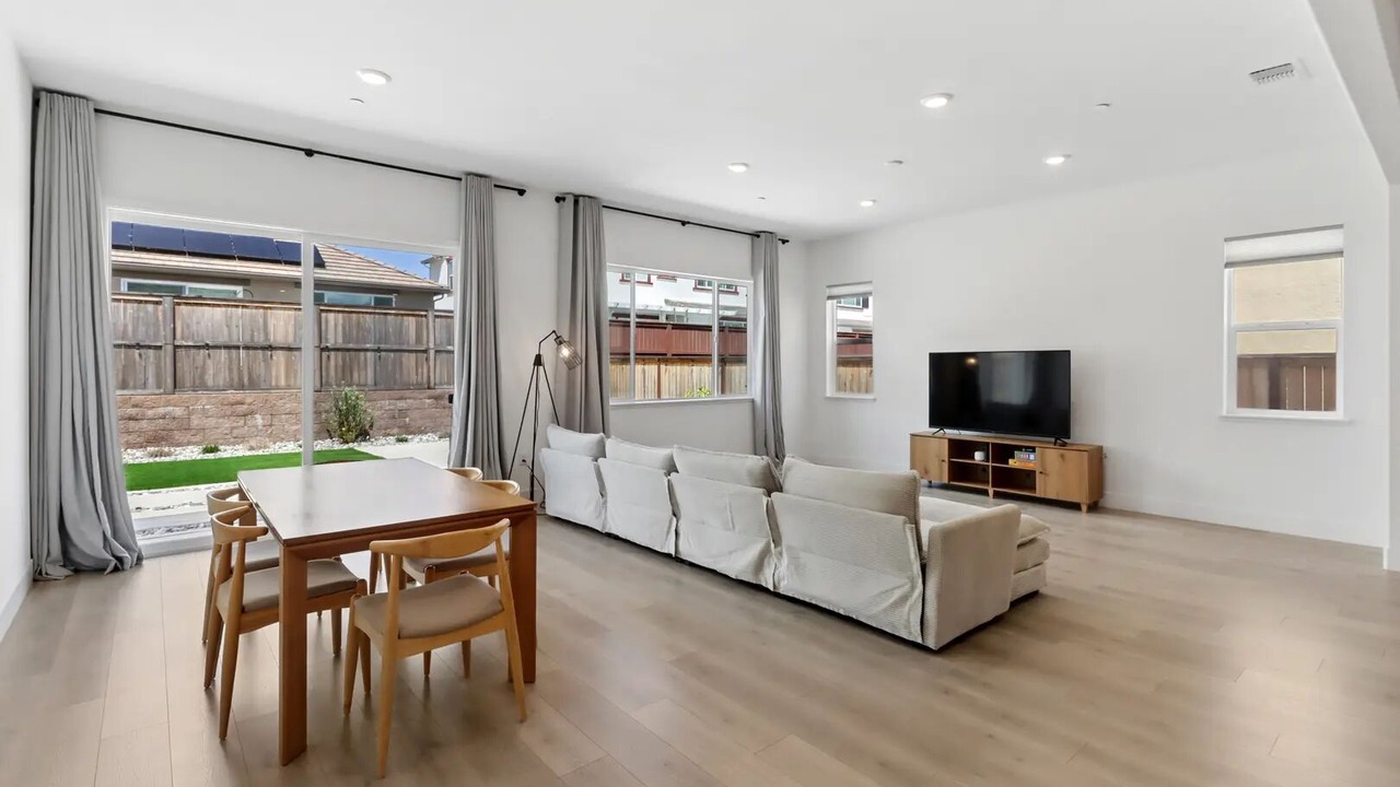 Photo of Livingroom in Folsom