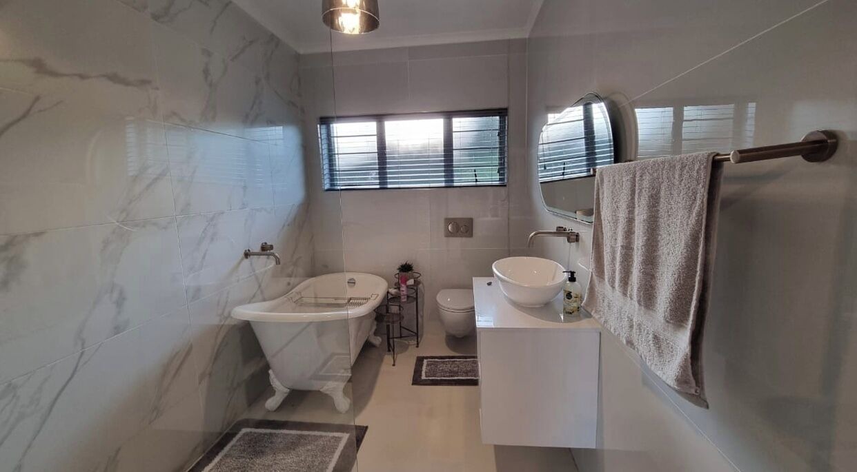 Photo of Bathroom in Umhlanga