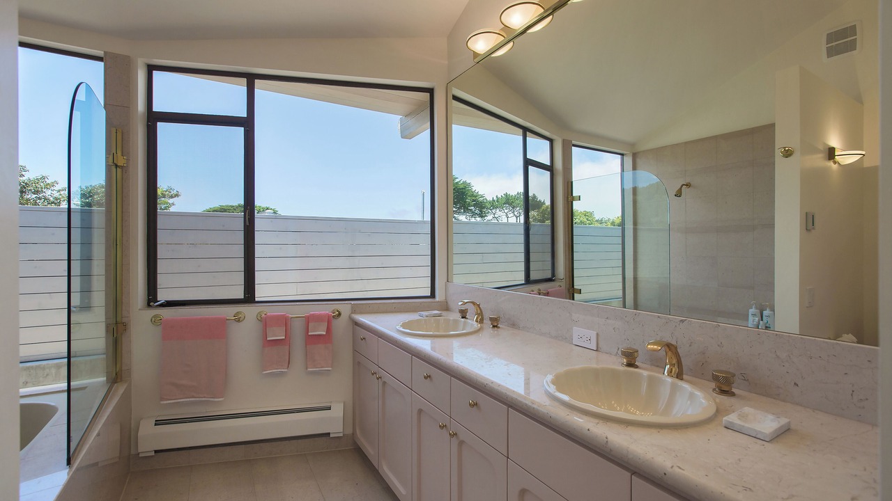 Photo of Bathroom in Stinson Beach