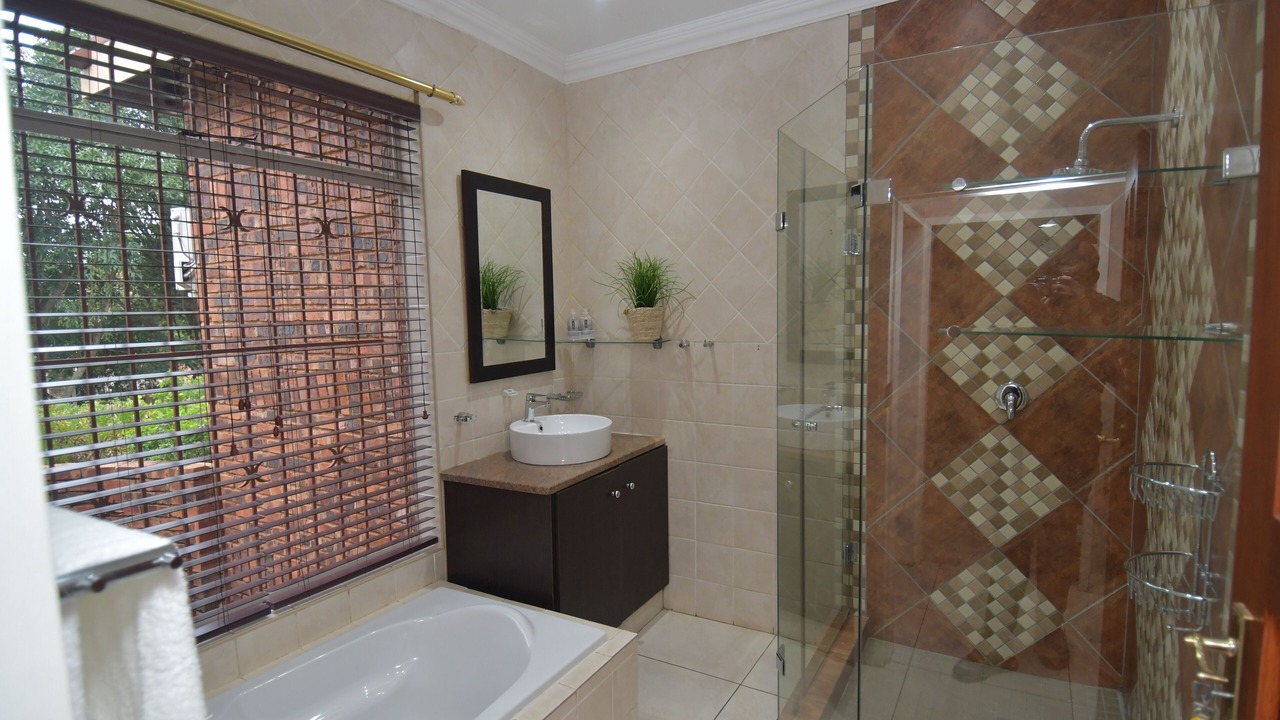 Photo of Bathroom in Waterkloof Glen