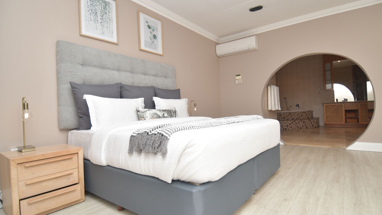 Photo of Bedroom in Waterkloof Glen