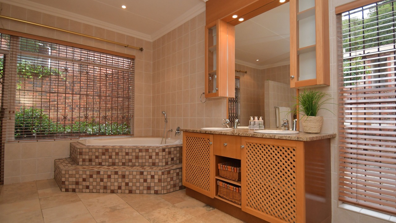 Photo of Bathroom in Waterkloof Glen