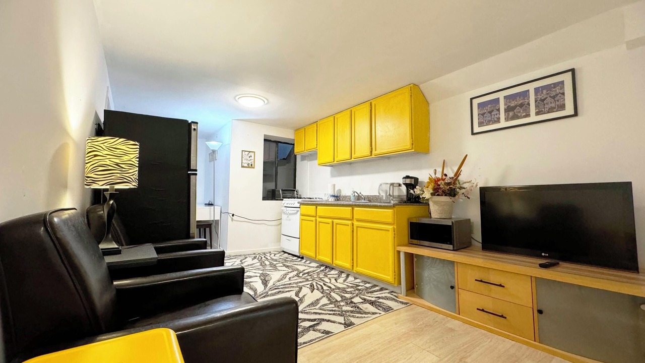 Photo of Livingroom in Central Richmond