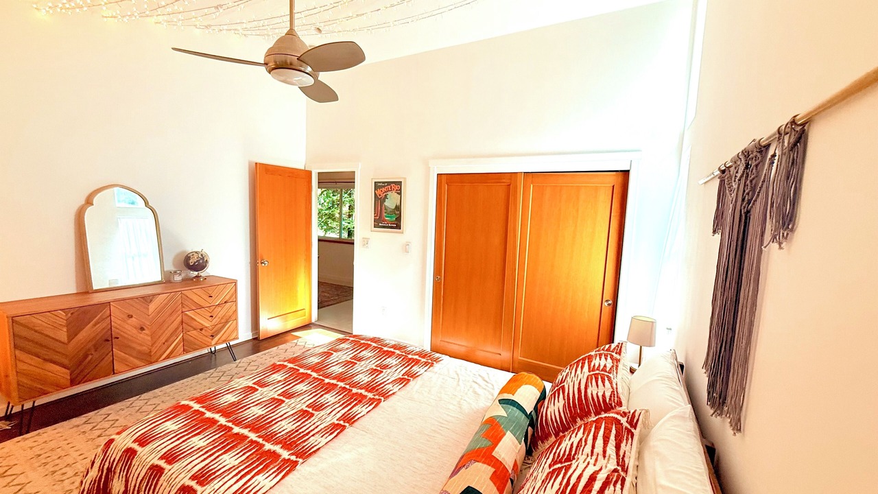 Photo of Bedroom in Guerneville