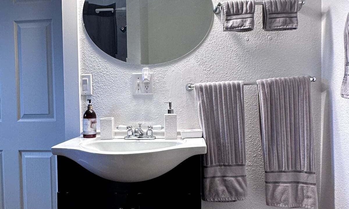 Photo of Bathroom in Longfellow