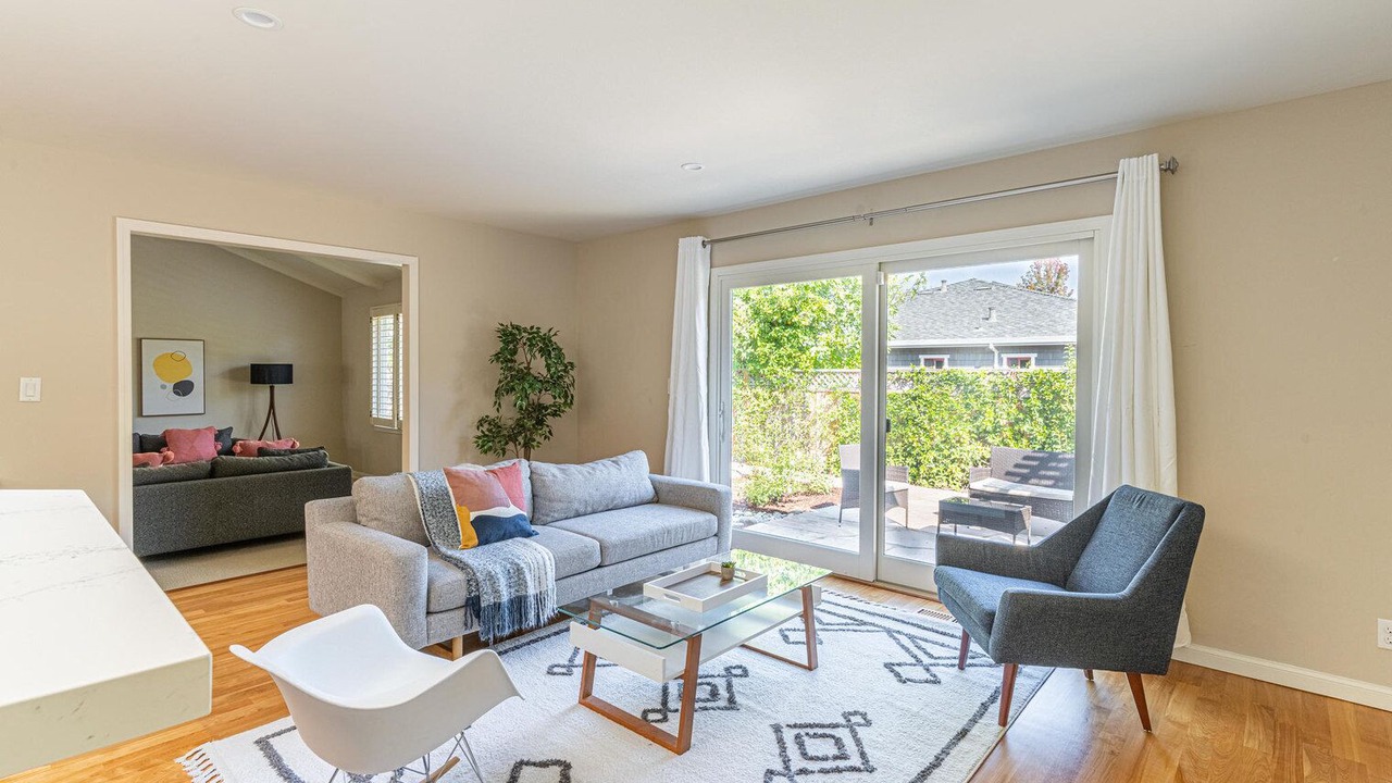 Photo of Livingroom in Waverly Park