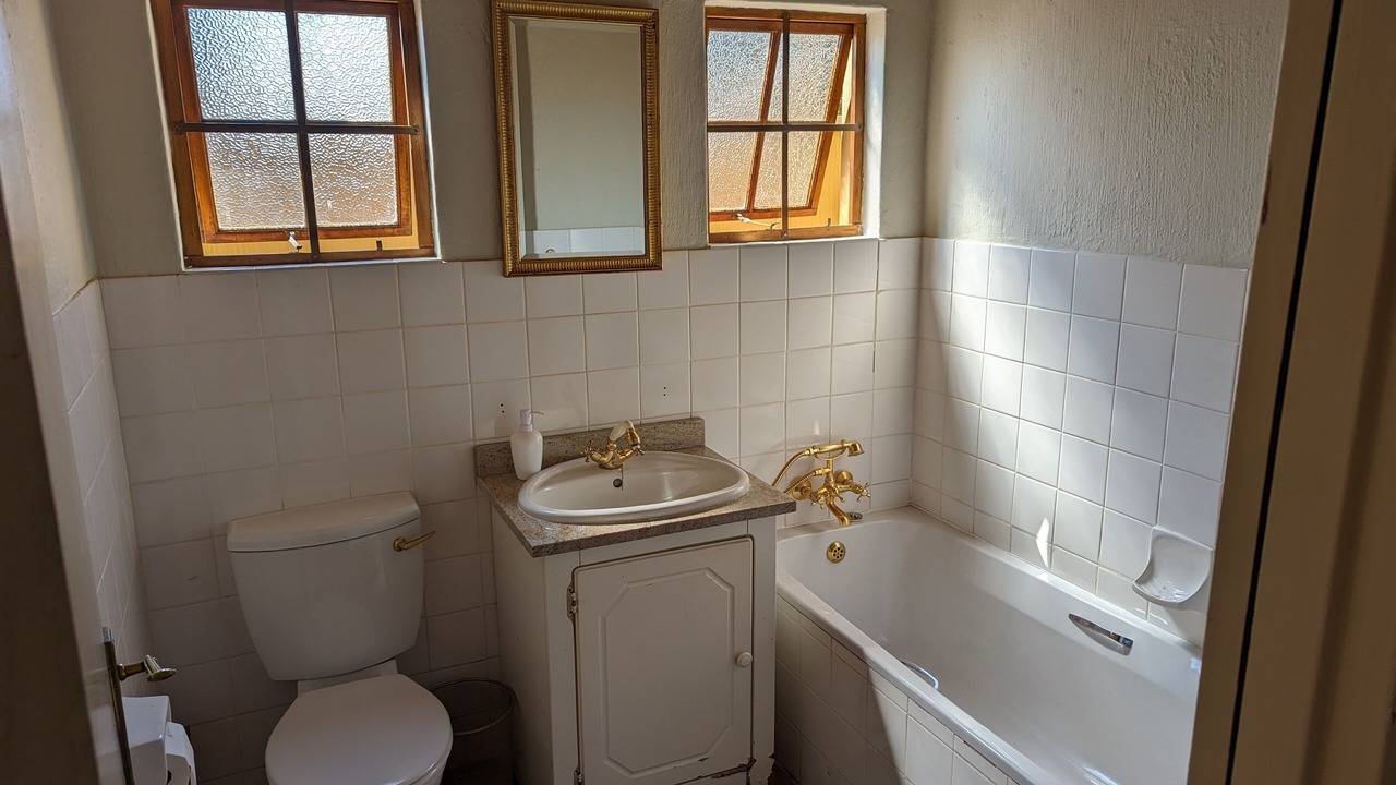 Photo of Bathroom in Cathkin Park