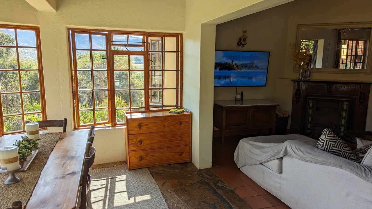 Photo of Livingroom in Cathkin Park
