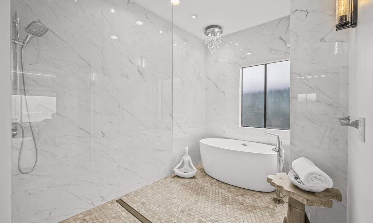 Photo of Bathroom in Strawberry