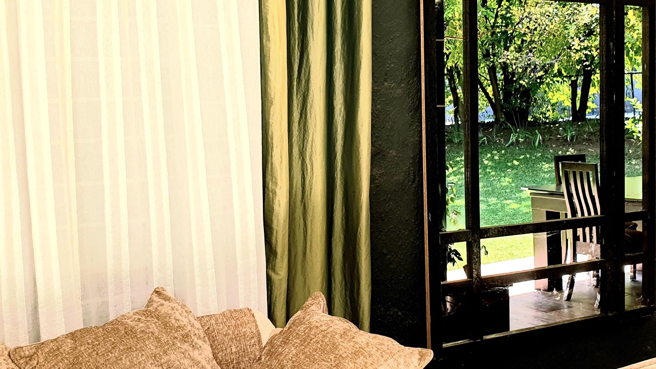 Photo of Livingroom in Greater Johannesburg Metropolitan Area
