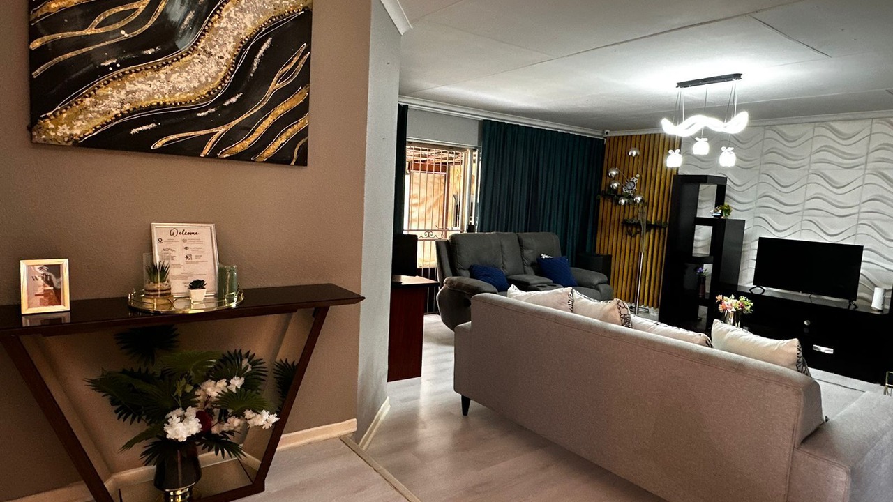 Photo of Livingroom in Kempton Park