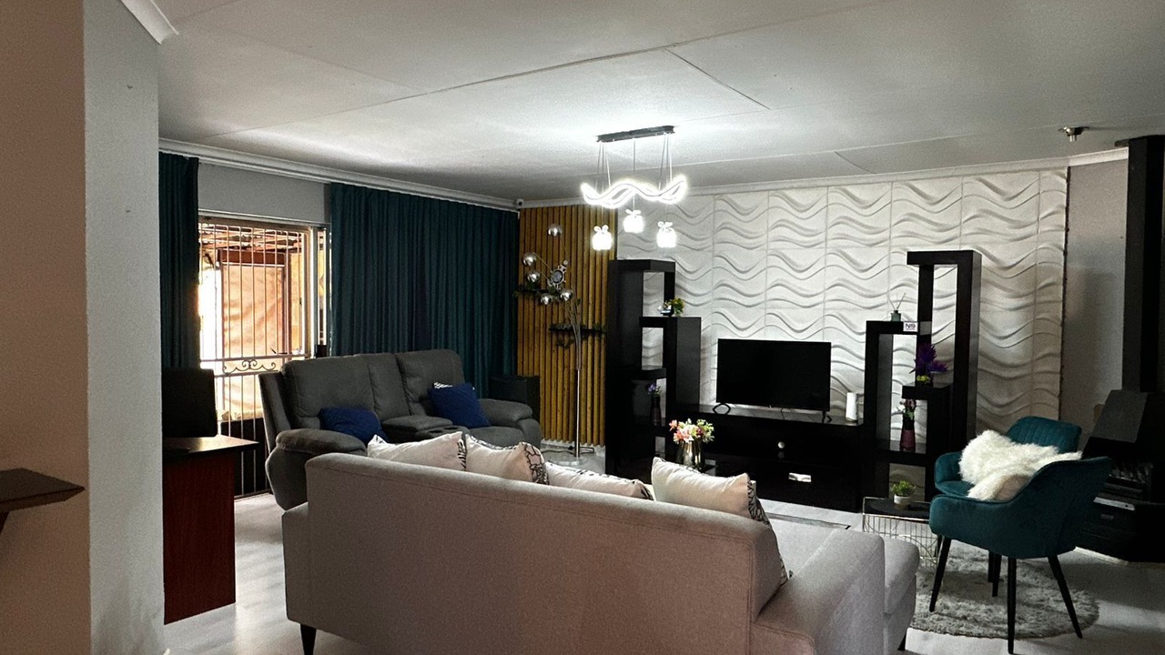 Photo of Livingroom in Kempton Park