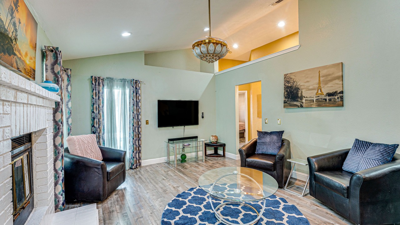 Photo of Livingroom in Antelope