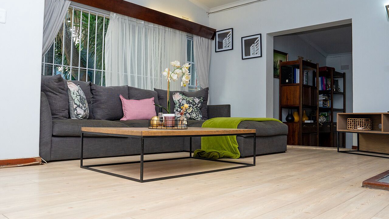 Photo of Livingroom in Greater Johannesburg Metropolitan Area