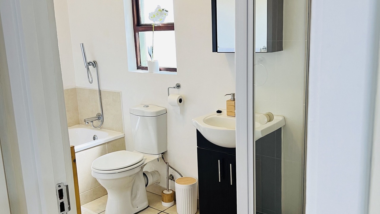 Photo of Bathroom in Greater Johannesburg Metropolitan Area