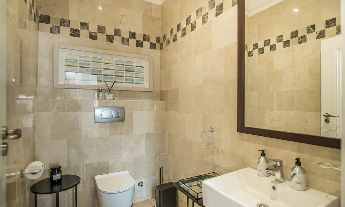 Photo of Bathroom in Bantry Bay