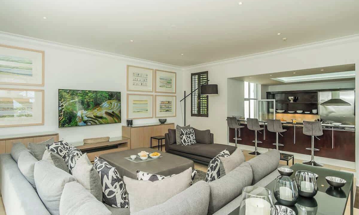 Photo of Livingroom in Bantry Bay